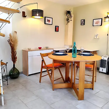 Charming House With Private Garden In The Heart Of * سونلي